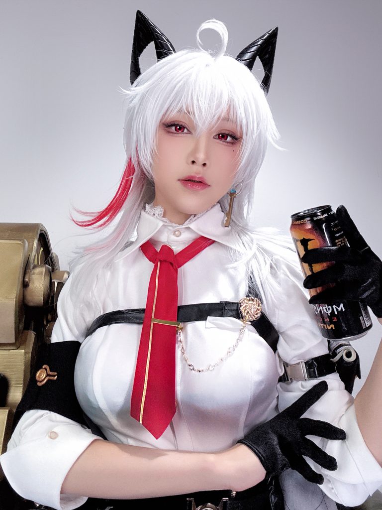 水淼aqua - 赞妮 自拍写真共51图